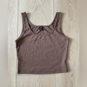 💫  Brown tank top